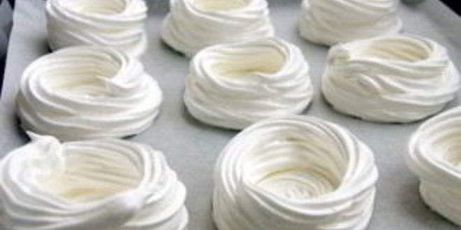 Рецепт безе с ягодами