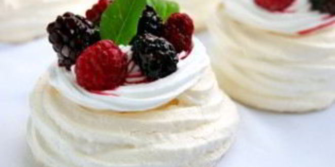 Рецепт безе с ягодами