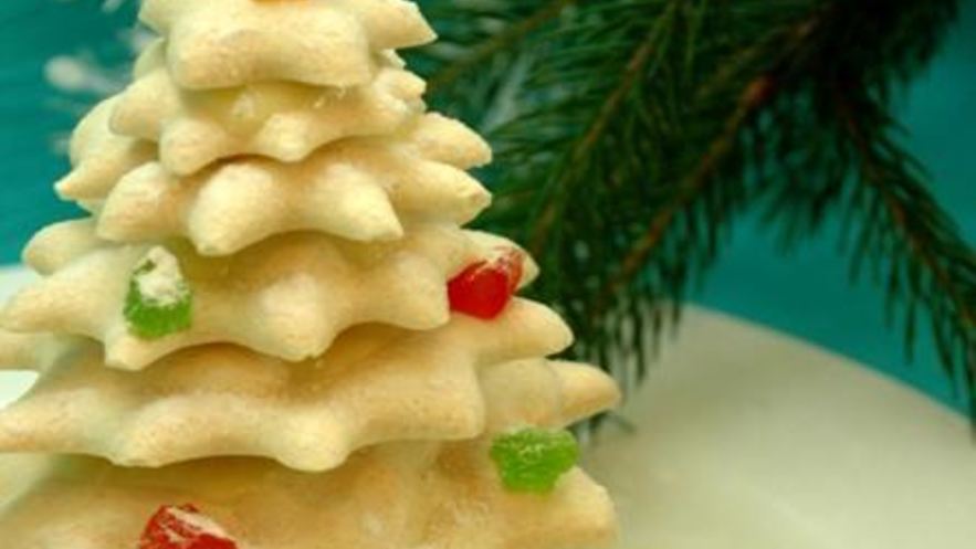 Рецепт снежной елки из безе