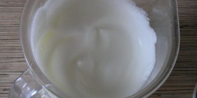 Рецепт торта-безе со взбитыми сливками и фруктами