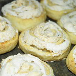 Рецепт Творожных булочек с начинкой Безе