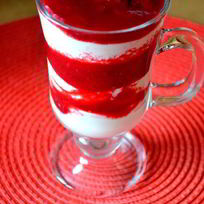 Рецепт Десерта из творога и слив