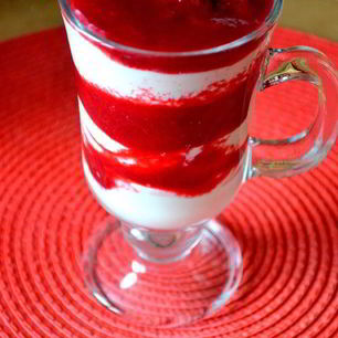 Рецепт Десерта из творога и слив