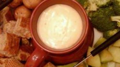 Рецепт Фондю из сыра Бонапарт