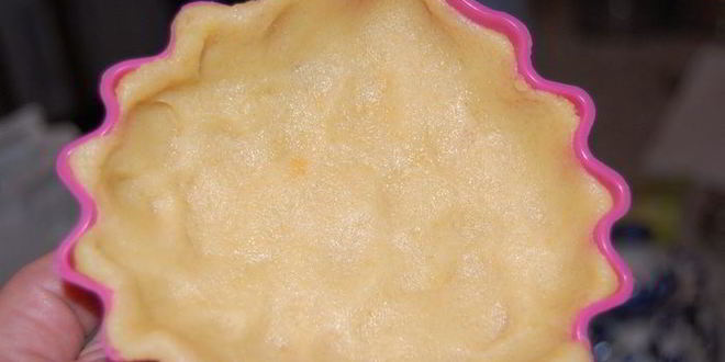 Рецепт корзиночек панна-котта с фруктами в снегу