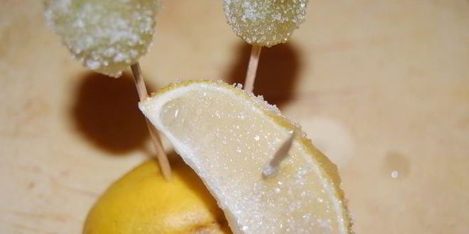 Рецепт корзиночек панна-котта с фруктами в снегу