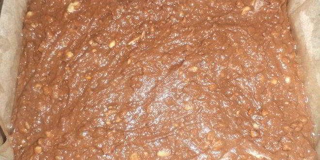 Рецепт арахисового десерта с карамельным кремом и шоколадной глазурью без выпечки