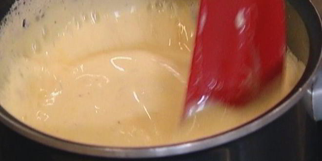 Рецепт бисквита с клубникой и сливочным кремом