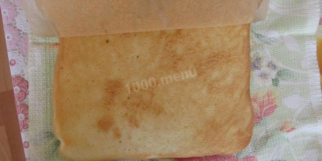 Рецепт бисквитного рулета с кофейной начинкой и банановым кремом