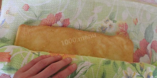 Рецепт бисквитного рулета с кофейной начинкой и банановым кремом