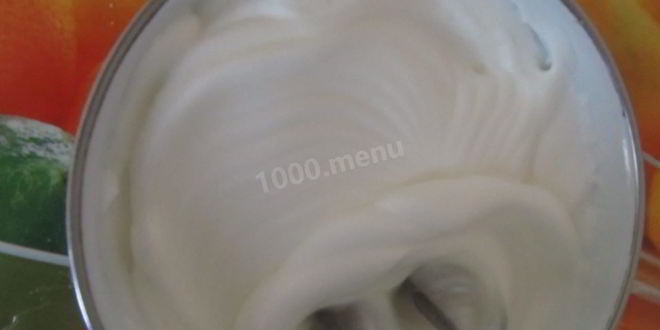 Рецепт бисквитного рулета с кофейной начинкой и банановым кремом