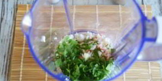 Рецепт блинных рулетиков с крабовым кремом