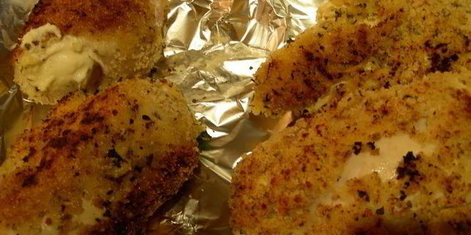 Рецепт куриных грудок, фаршированных крем-чизом филадельфия, фетой и ароматными травами