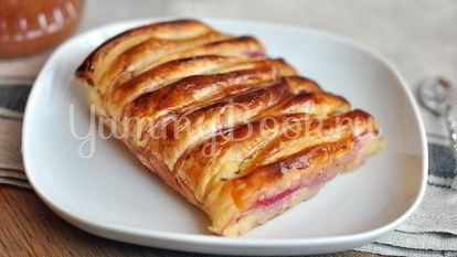 Рецепт Слойки с заварным кремом и вишней