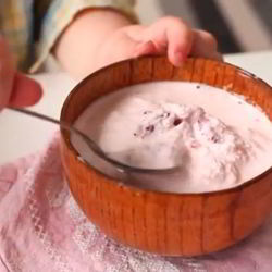 Рецепт Домашнего клубничного мороженого в пакете