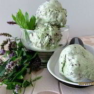 Рецепт Мятного мороженого с кусочками шоколада