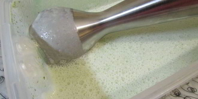 Рецепт мятного мороженого с кусочками шоколада