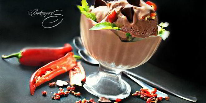 Рецепт шоколадного мороженого с красным перцем