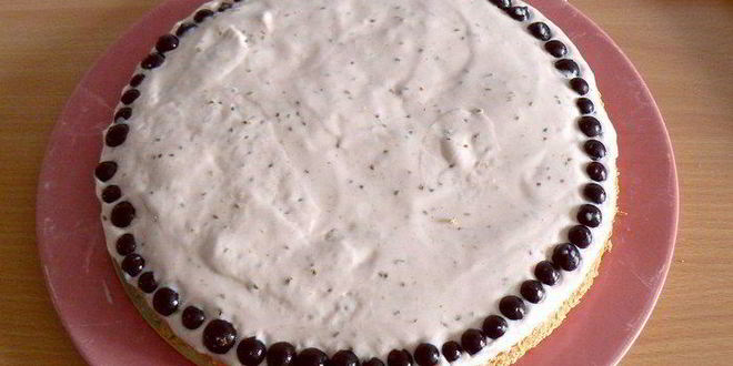 Рецепт бисквита с нежным сливочно-смородиновым муссом