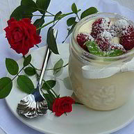 Рецепт Крема-мусса из белого шоколада Роза-малина