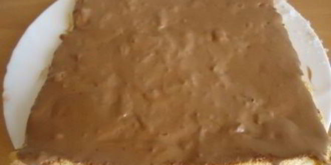 Рецепт миндального рулета с шоколадным муссом