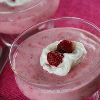 Рецепт Мусса из малины и сгущенного молока