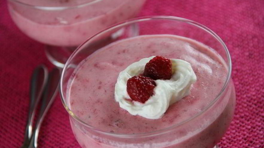 Рецепт мусса из малины и сгущенного молока