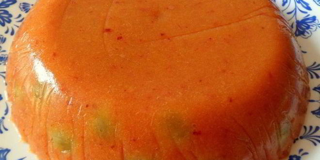 Рецепт персикового мусса-желе с виноградом и лепестками миндаля