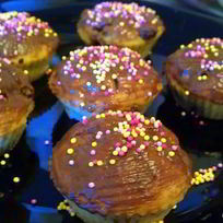 Рецепт Куличиков Малышки с грушей и шоколадом