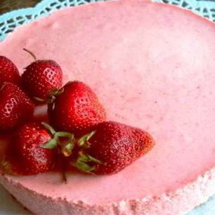 Рецепт Клубничного суфле для торта