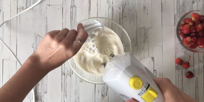 Рецепт сливочного суфле с земляникой