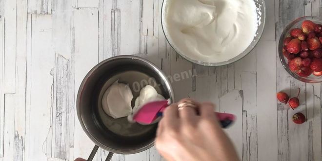 Рецепт сливочного суфле с земляникой