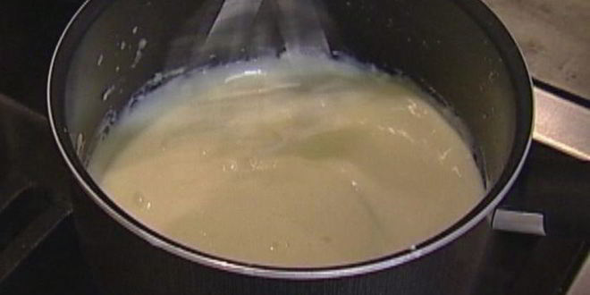 Рецепт суфле с голубым сыром и мускатным орехом