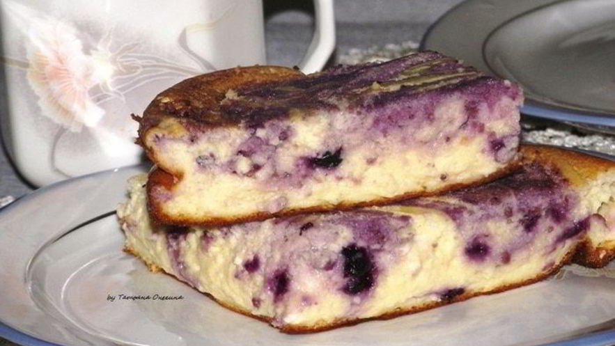 Рецепт творожного суфле с черникой