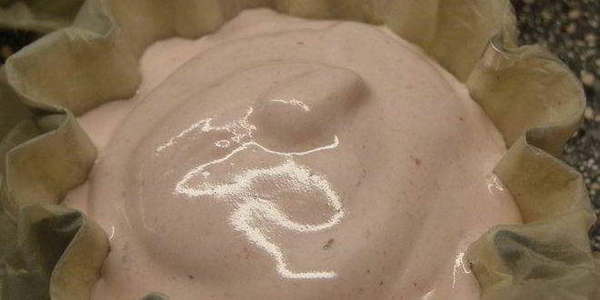 Рецепт брусничного зефира с малиновым соусом