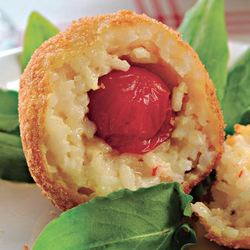 Рецепт Аранчинь с помидорами и базиликом