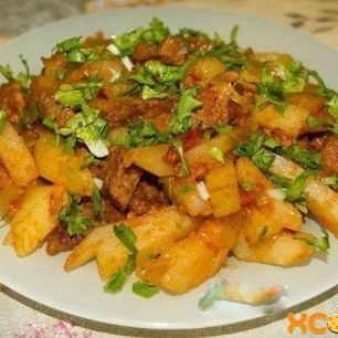 Рецепт Азу из говядины с солеными огурцами