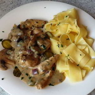 Рецепт Азу из индейки со сметаной