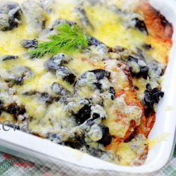 Рецепт Ароматных картофельно-кабачковые драники, запеченные с подберезовиками