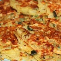 Рецепт Драников с копченым сыром и луком