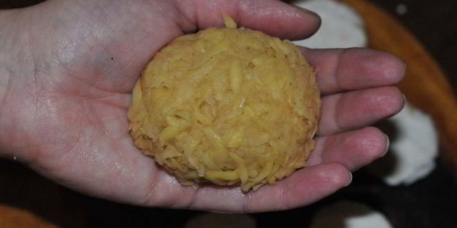 Рецепт драников с творожными шариками