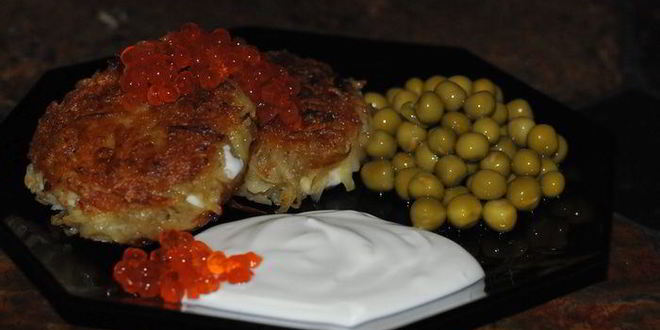 Рецепт драников с творожными шариками