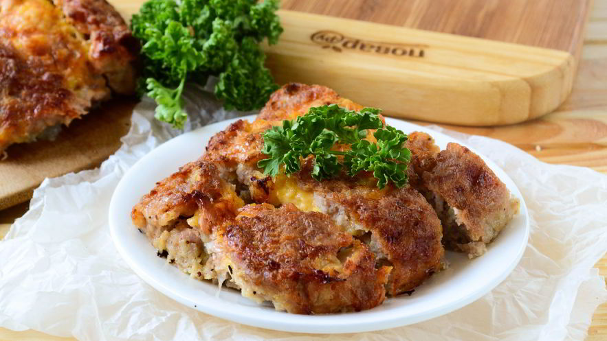 Рецепт сытных фрикаделинов с начинкой