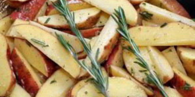 Рецепт картофеля с розмарином и чесноком