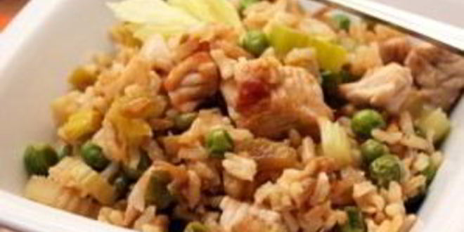 Рецепт коричневого риса с индейкой и овощами