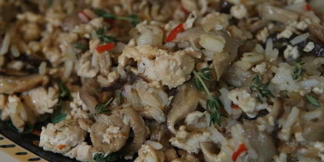Рецепт экзотического риса с курицей, шиитаке и вешенками