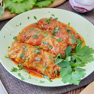 Рецепт Голубцов из молодой капусты с фаршем и чечевицей