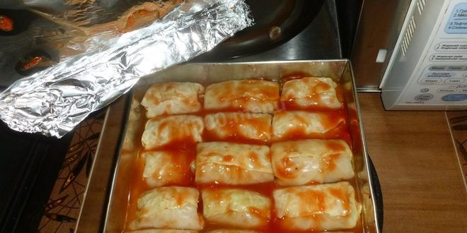 Рецепт голубцов в духовке в томатном соусе