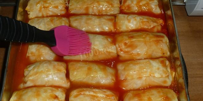 Рецепт голубцов в духовке в томатном соусе