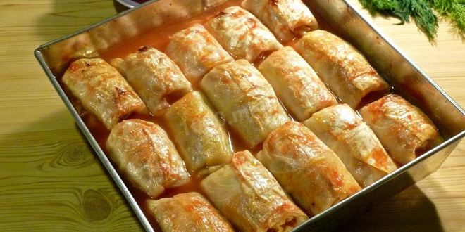 Рецепт голубцов в духовке в томатном соусе